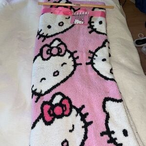 New Hello Kitty Faces Pink 50" x 70" Super Soft Throw Blanket pretty faces ￼